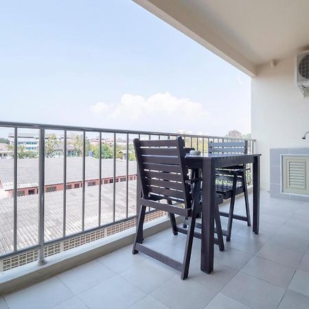 Oyo 829 Royal Thai Residence Jomtien Beach Exterior foto