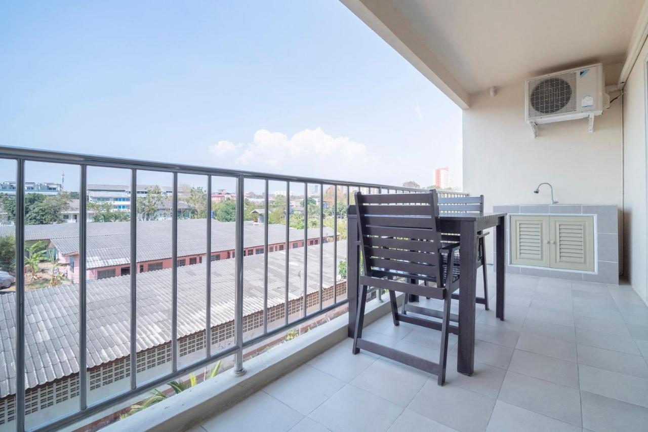 Oyo 829 Royal Thai Residence Jomtien Beach Exterior foto