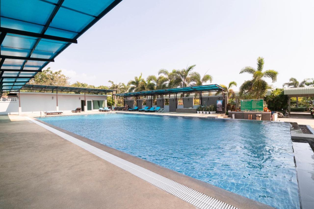 Oyo 829 Royal Thai Residence Jomtien Beach Exterior foto