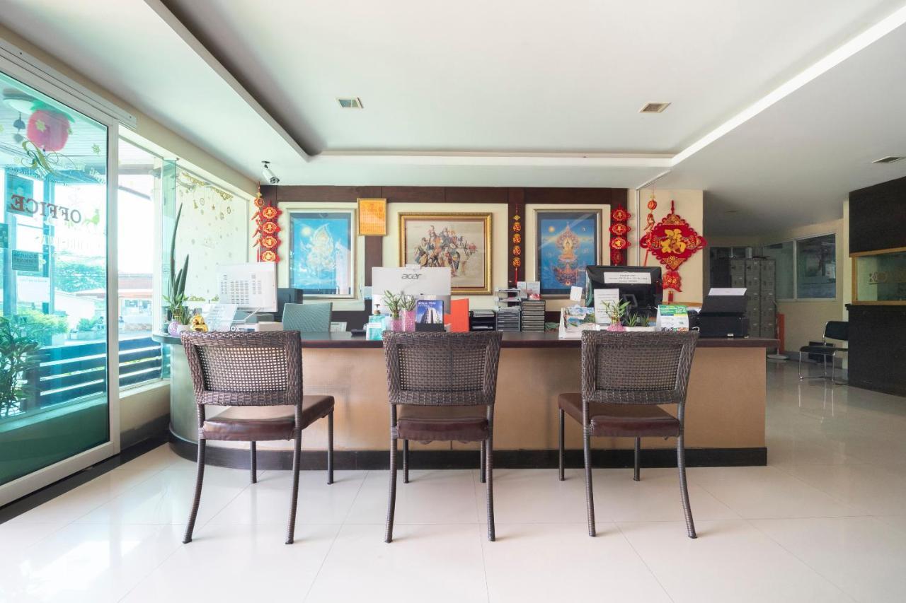 Oyo 829 Royal Thai Residence Jomtien Beach Exterior foto